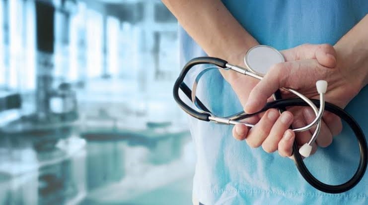 Sağlık sistemi alarm veriyor: 10 bin doktor ayrıldı!