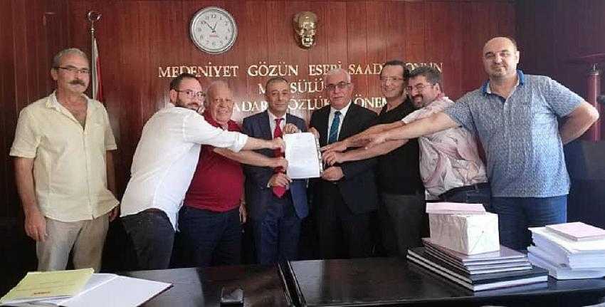 Cuma Reyhan Mazbatasını Aldı