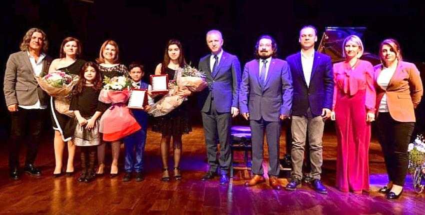 Uluslararası Ödüllü  Yıldızlardan Piyano Resitali 